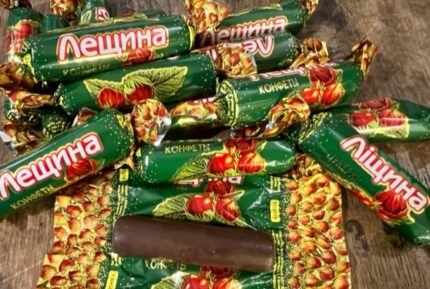 Bonbons met hazelnootstukjes / Лещина